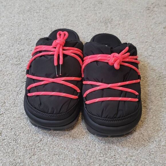 UGG SPACESLIDER TECH SLIDE SLIPPERS BLACK SIZE 8 WOMAN'S - Picture 2 of 7